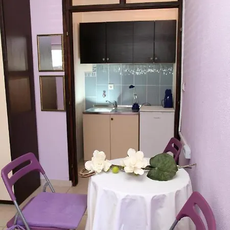 Bed & Breakfast Pansion Rozi Trogir