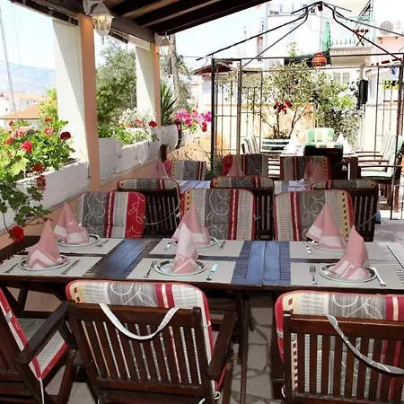 Bed & Breakfast Pansion Rozi Trogir