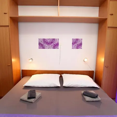 Pansion Rozi Bed & Breakfast