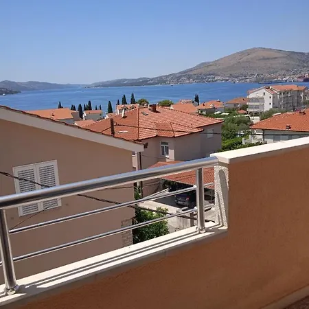 Pansion Rozi Bed & Breakfast